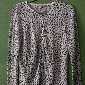 VEUC Sz M Womens LOFT Black & White Animal print Cardigan